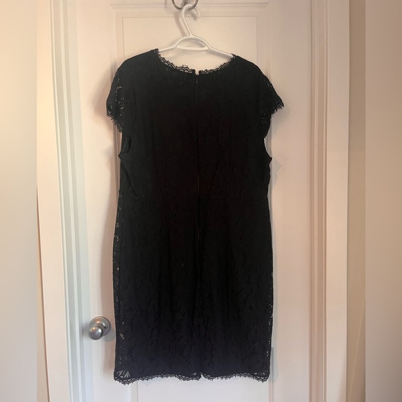 Black lace dress - Picture 1 of 4